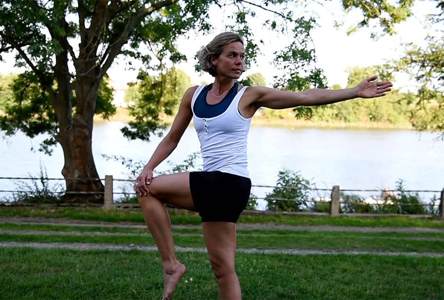 A Strong Sequence of Standing Postures